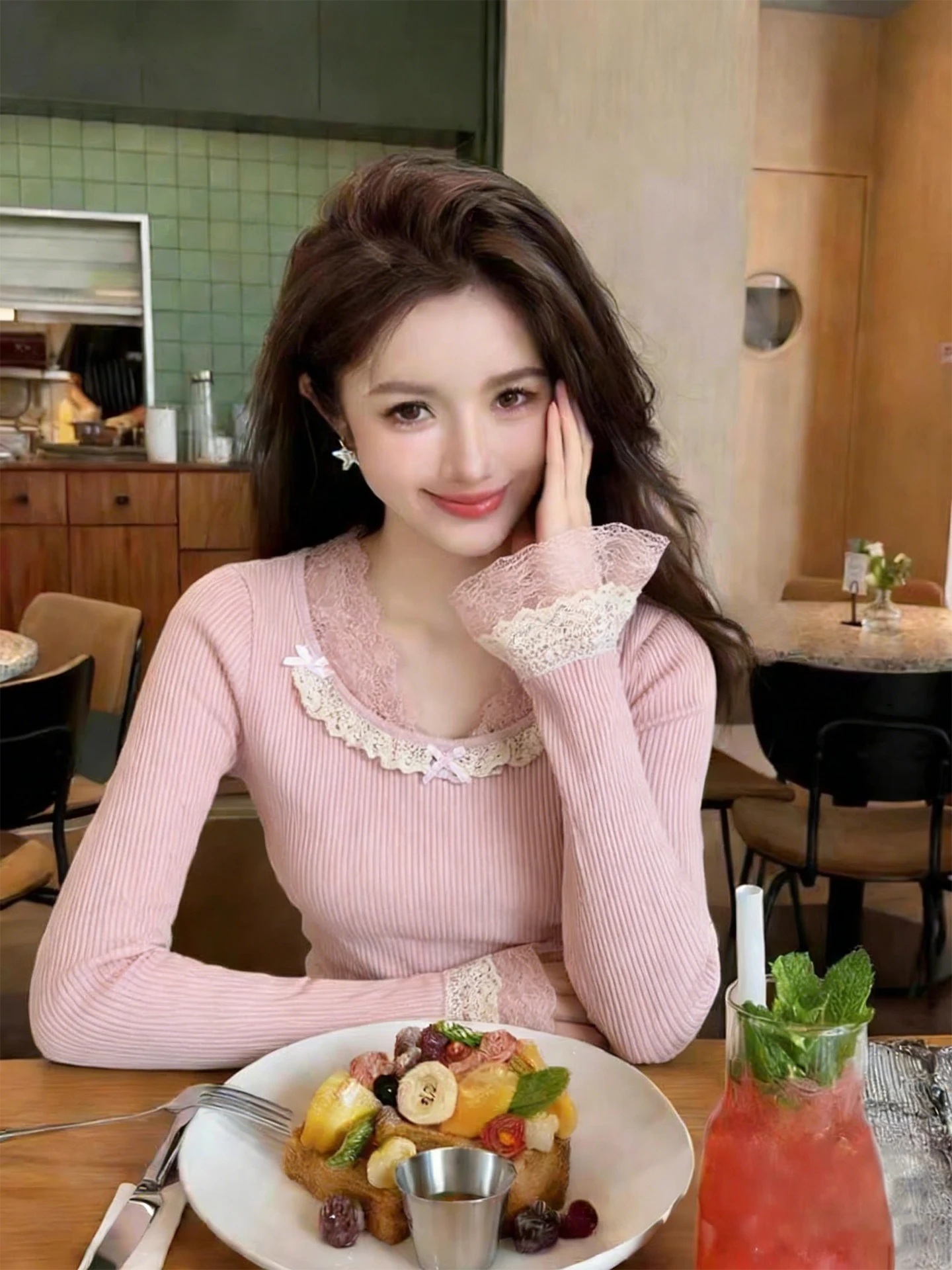 

Korean Sle Long Sve T-irt Women Early Spring Waist Cinched ort Top Inner Wear Base irt Upper Apparel Lace Butterfl...