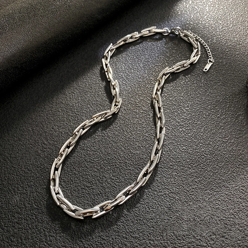 EILIECK Edelstahl Halsketten- und Armband-Set für Damen, Goldfarben, wasserdicht, mit markanter Metalltextur, dicker Kette, modisches Schmuckstück. – Detail 12