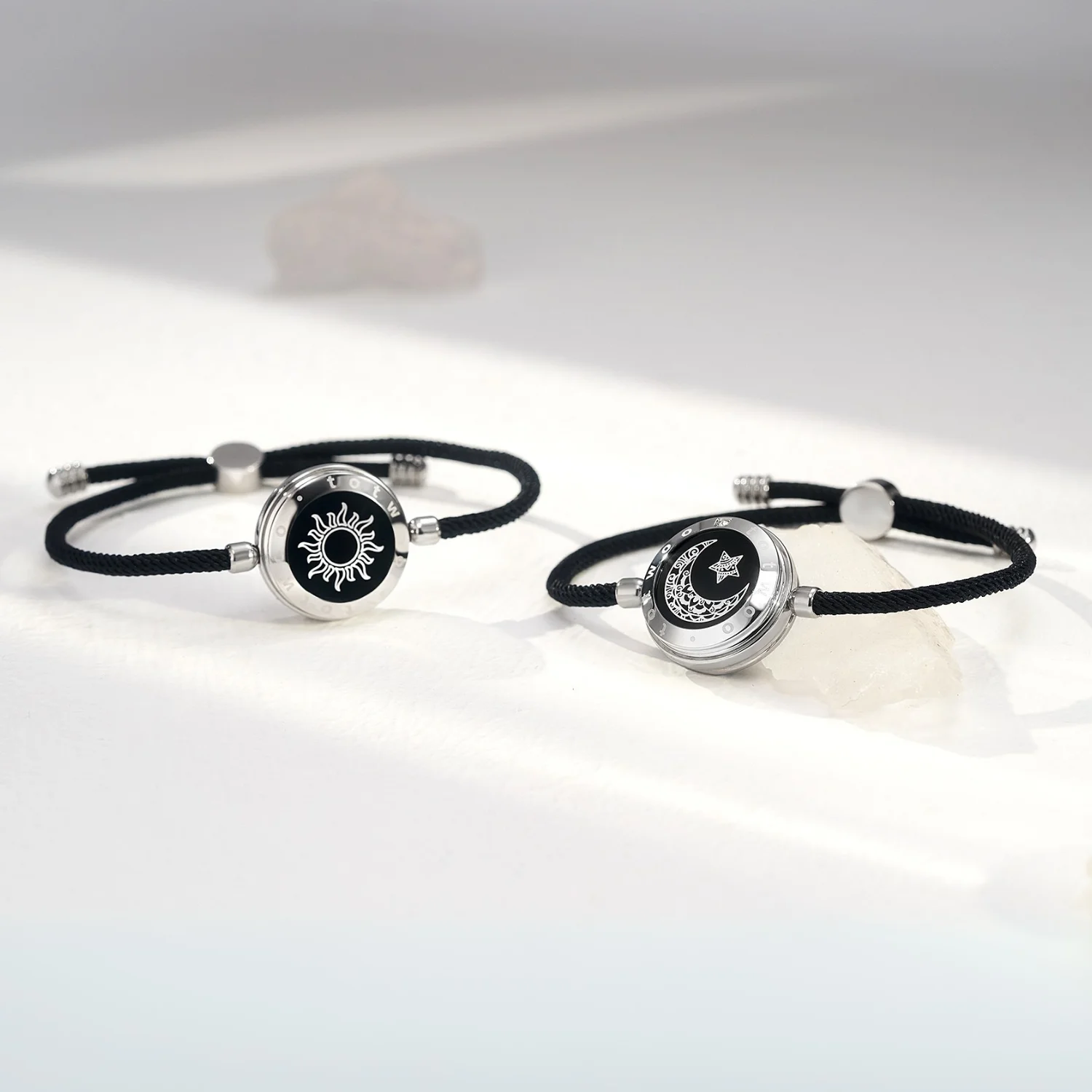 

Fashion Smart Couple Bracelet and Bangle Bluetooth Paired Smart Jewelry