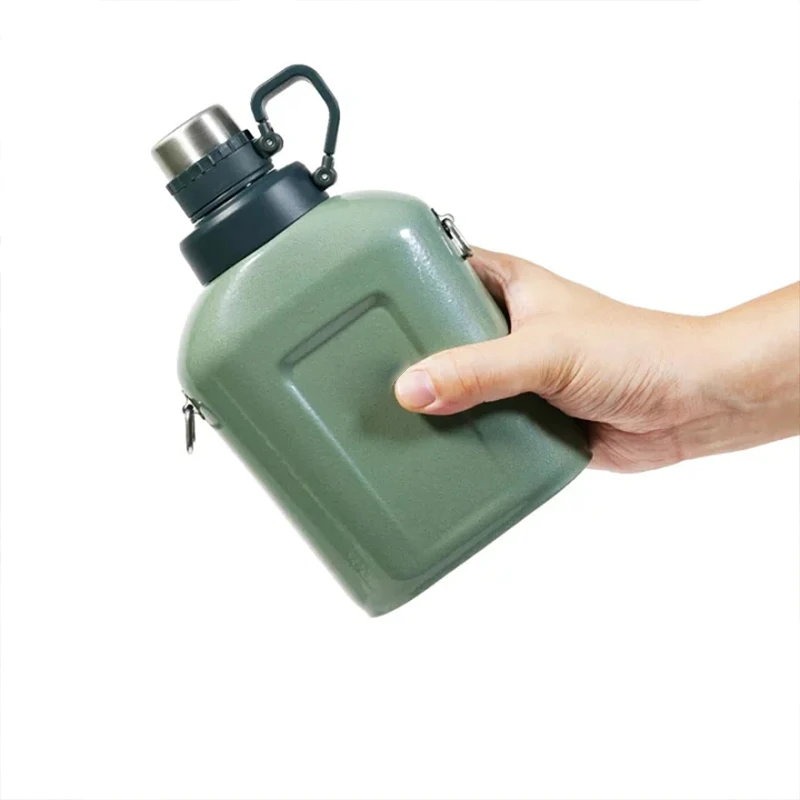 bouilloire-de-sport-originale-en-acier-inoxydable-1-litre-facile-a-nettoyer-grande-capacite-bouilloire-plate-retro-d'exterieur-avec-bandouliere-nouvelle-collection