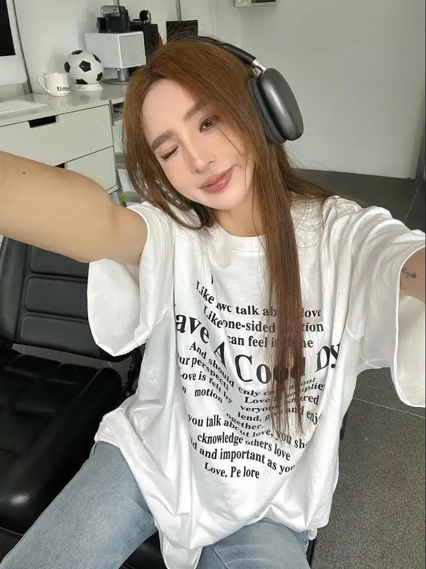 تي شيرت قطني مطبوع عليه حروف Cood Da تي شيرت نسائي صيفي كبير الحجم ملابس نسائية ناعمة برقبة مستديرة ملابس علوية للسيدات