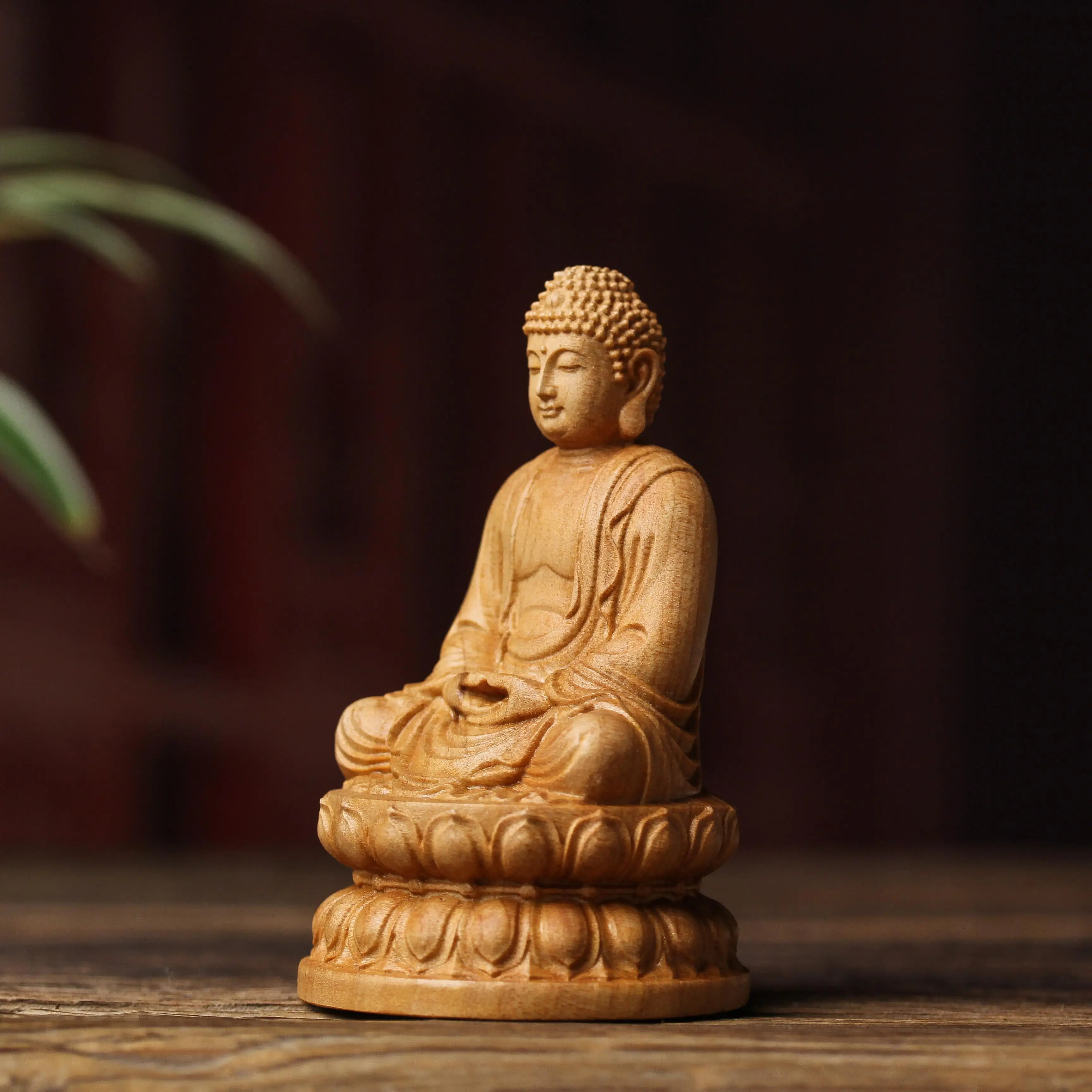 

Arborvitae Wood Carving Statue Vairocana Buddha Decoration Sakyamuni Home Serving Gift