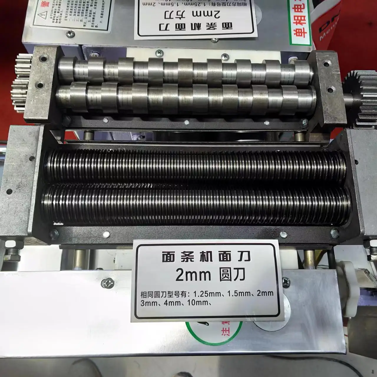 Electric Ramen Pasta Noodle Machine Commerical China Noodles Making Cutting Equipment Machine