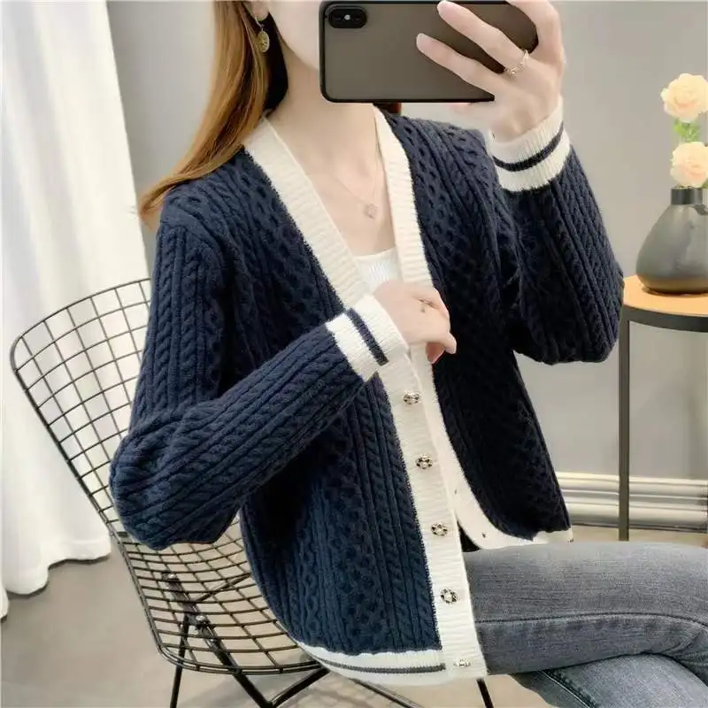 Autumn and Winter Women\'s Cardigan V-neck Long Sleeve Solid Button Embroidered Flares Office Lady Fashion Casual Sweaters Coat