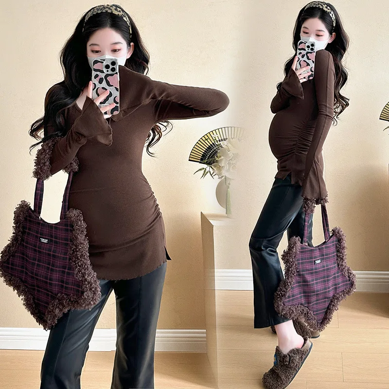 2026 New Autumn Winter Maternity Clothes Versatile Slim Fit Ruched Base Shirt Square Neck Flare Sleeve Top Chic Pregnancy Blouse
