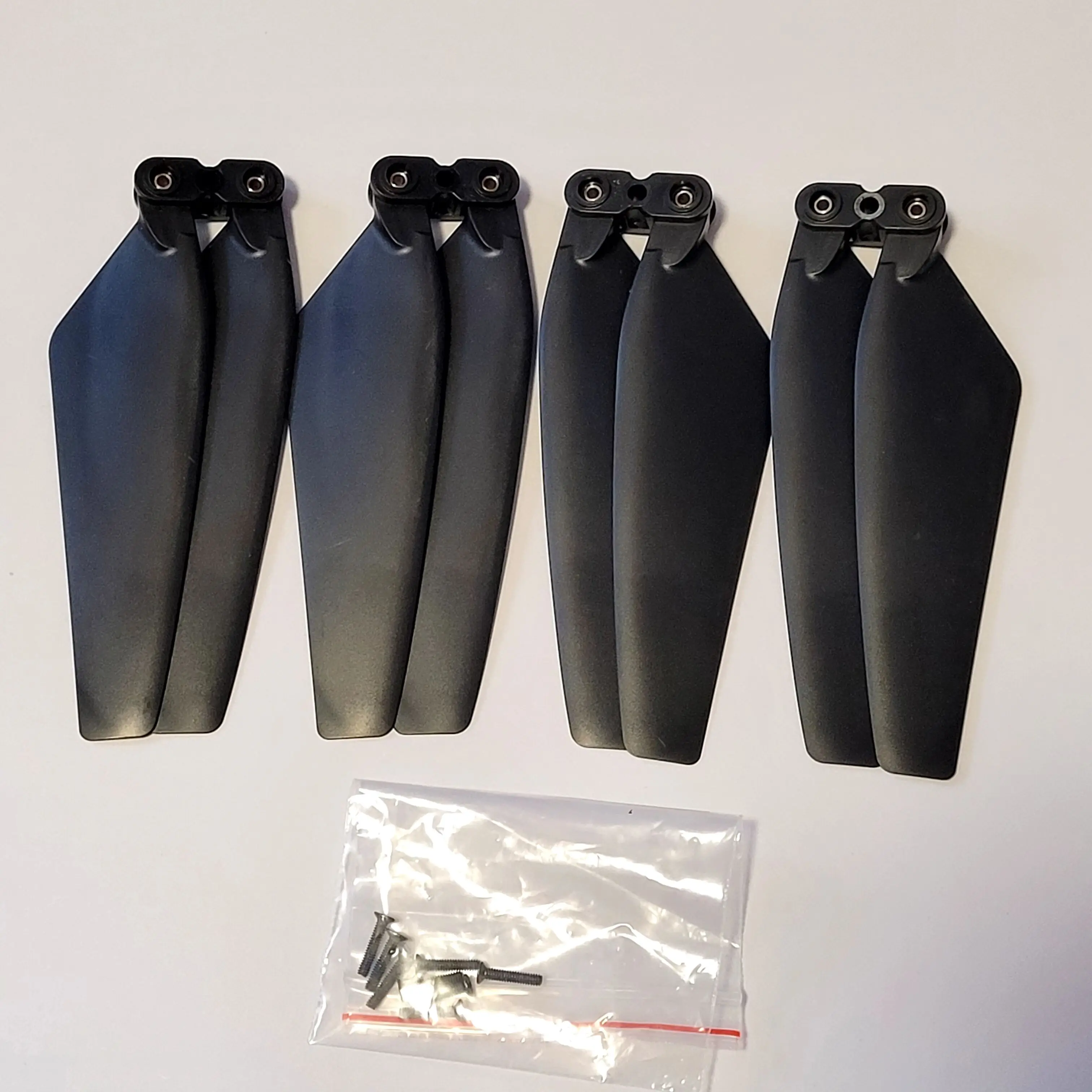 

4PCS Folding Propeller Spare Part for MJX Bugs 4W B4W Drone Blade CW CCW Fan Wing Replacement Accessory