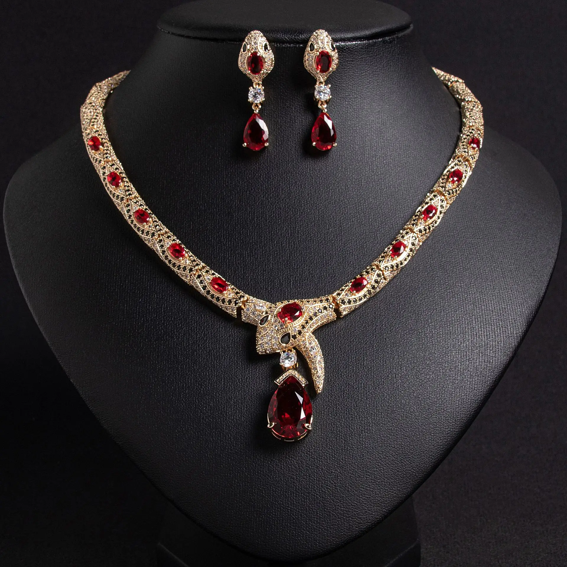 Vintage Elegant Red green white Snake Shape Necklace Earrings Inlay Zircon High Quality Fashion Women's Jewelry   Wedding Party