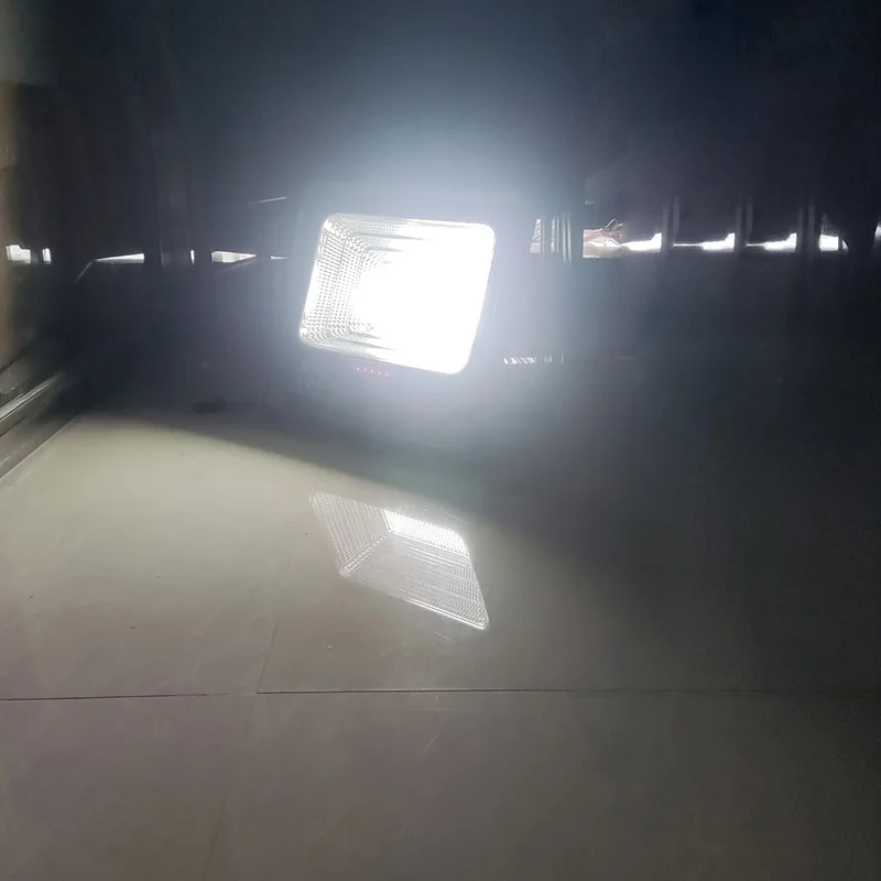 10 unids / lote lámpara solar para garaje 100W foco al aire libre IP67 LED luz de inundación solar con control remoto