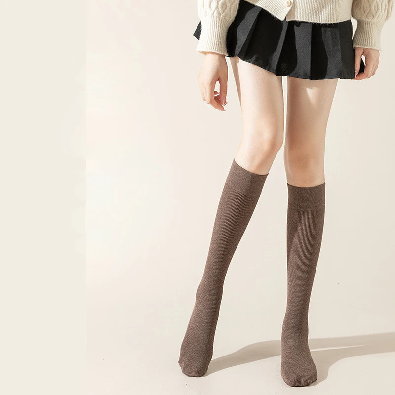 Calcetines modernos de algodón para mujeres