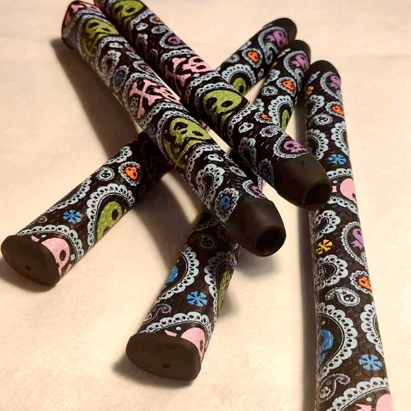 Putter Grips Golf Men's/Women's PU Material Anti-skid Shock Absorption Comfortable Skull  Fashion Universal Golf Putter Grip