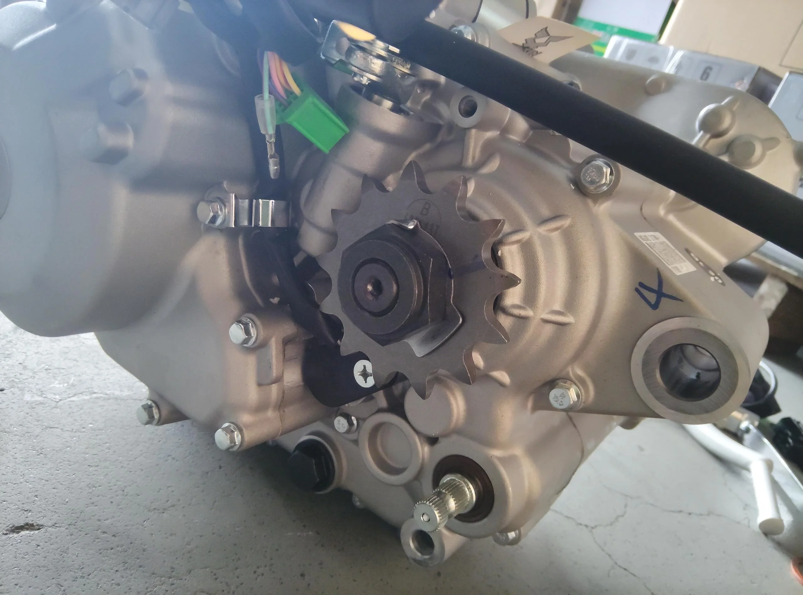 ZS177MM-B Low Fuel Consumption Durable Motorcycle Motor Engine Zongshen NC250SR Off-road Spare Parts view 5
