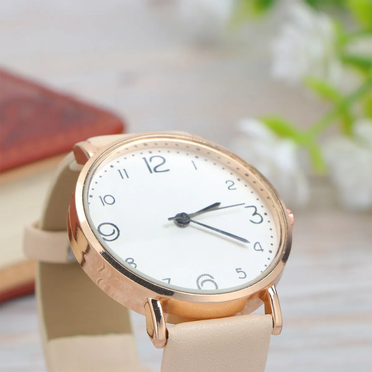 Casual Ladies Watch Women Quartz Watch Elegant Beige Strap Lightweight Comfortable Design for Office Party Daily Wear