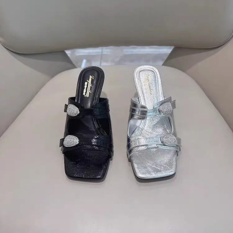 Sandalias de tacón grueso con punta cuadrada y pedrería de pato mandarín para mujer, sandalias plateadas elegantes de estilo francés con una sola tira