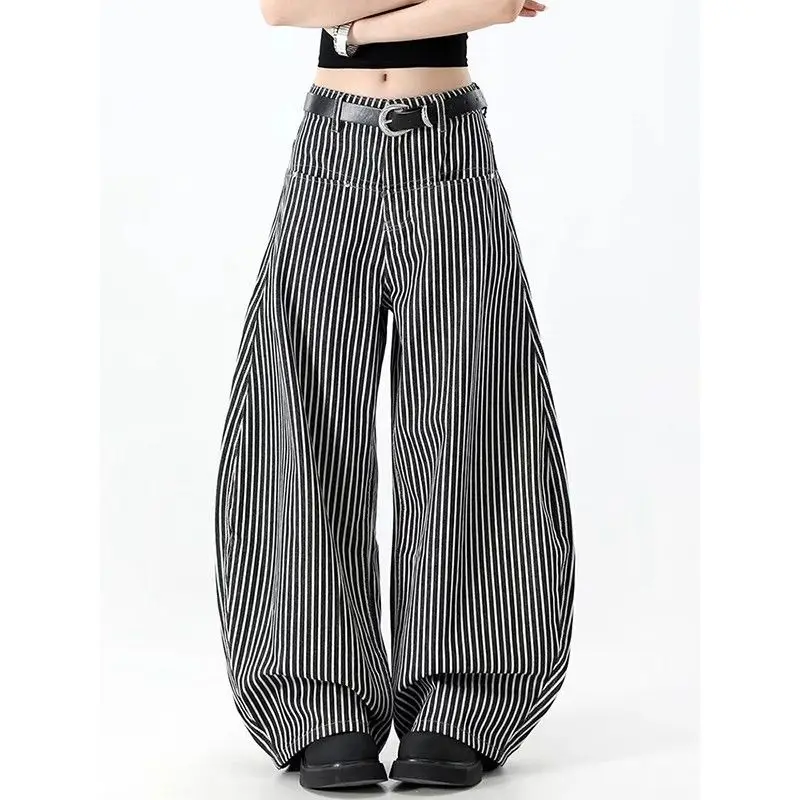 

Black and white striped scimitar jeans men's and women's straight loose versatile pants