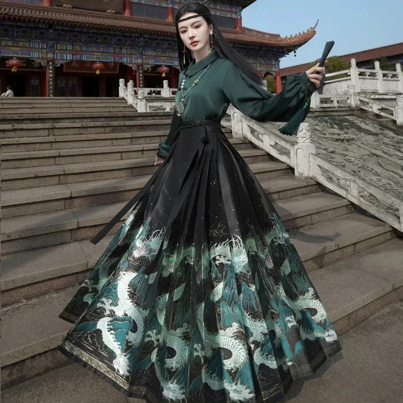 

Original Copyrighted Chinese Style Stand Collar Two-Wear Jade Silk Skirt with Gold Makeup Flower Horse Face Design Suit Qinglong