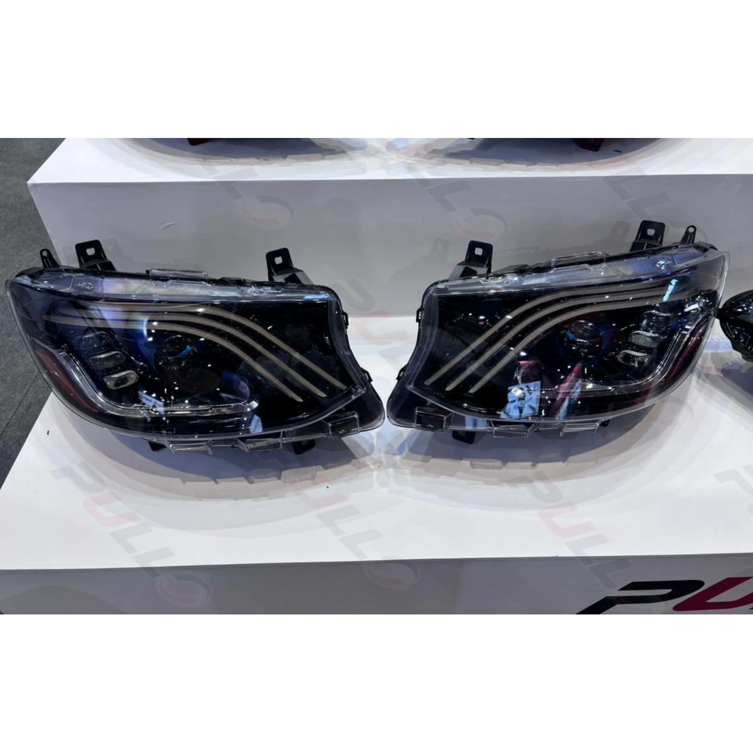 

Factory Price Car Accessories Auto Lamps Suitable for Benz Sprinter 2018+ Upgrade to For maybach Style Headlights Plug and Play