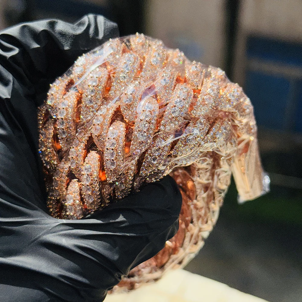 

Fashion Custom 22mm Wide Rose Gold Necklace Hip-Hop Style Copper Zircon Iced Heavy Miami Jewelry Necklace For Men And Women