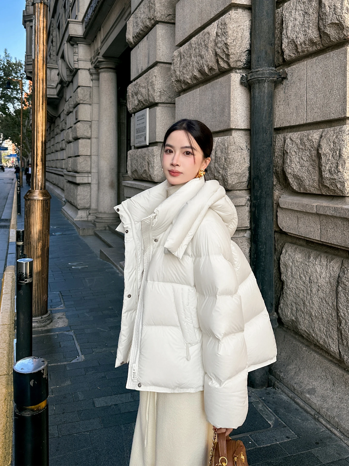 

Женская утепленная зимняя куртка-пуховик Binguo с капюшоном, 90% белый пух, новая модель, теплая, из полиэстера, на молнии, длинная