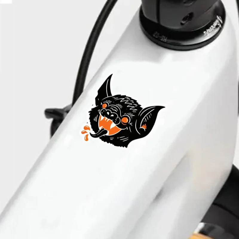 

1 шт. черно-оранжевая наклейка с головкой летучей мыши (7,62x7,13 см/3x2,81 дюйма) водонепроницаемые клейкие наклейки для декора топливного бака автомобиля