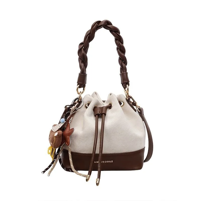 

Women's Bag New Trendy Twist Hand-held Bucket Bag Contrasting Fashion and Versatile One-shoulder Crossbody Bag Exquisite Simple