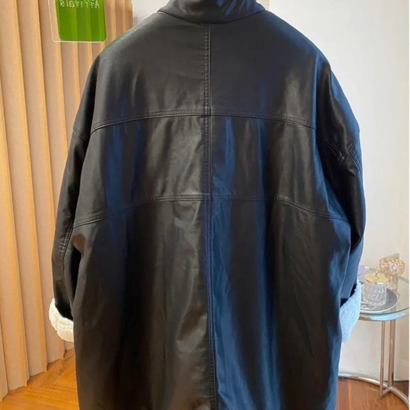Giacca in pelle PU nera Premium Sense in ecopelle Pie supera 2026 Cappotto interno peloso integrato in pelliccia nuova autunno e inverno