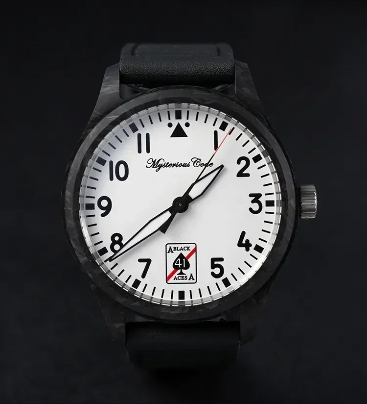 Часы наручные из углеродного волокна с сапфировым стеклом, 50 м