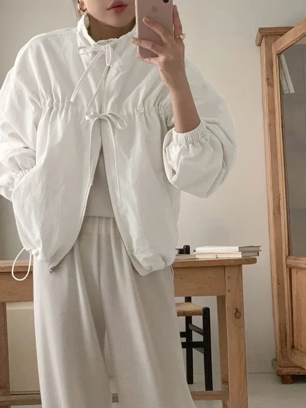 Куртка в корейском стиле с акцентом и бантом на молнии с воротником-стойкой - женская верхняя одежда со съемным капюшоном 2025 г. Женская одежда Пальто и куртки