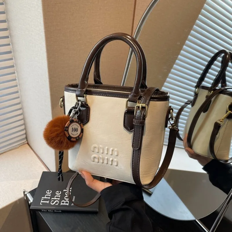 

Ladies Retro Crossbody Bag Vintage Inspired Design For Casual Gatherings And Daily Use Fashionable With Classic Charm