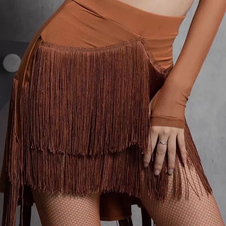 Latin Dance Anzug Tanzanzug Top weibliche Kleider Tanzrock Latin Kleidung Frauen sexy Bühnenkostüm Linie Fransen