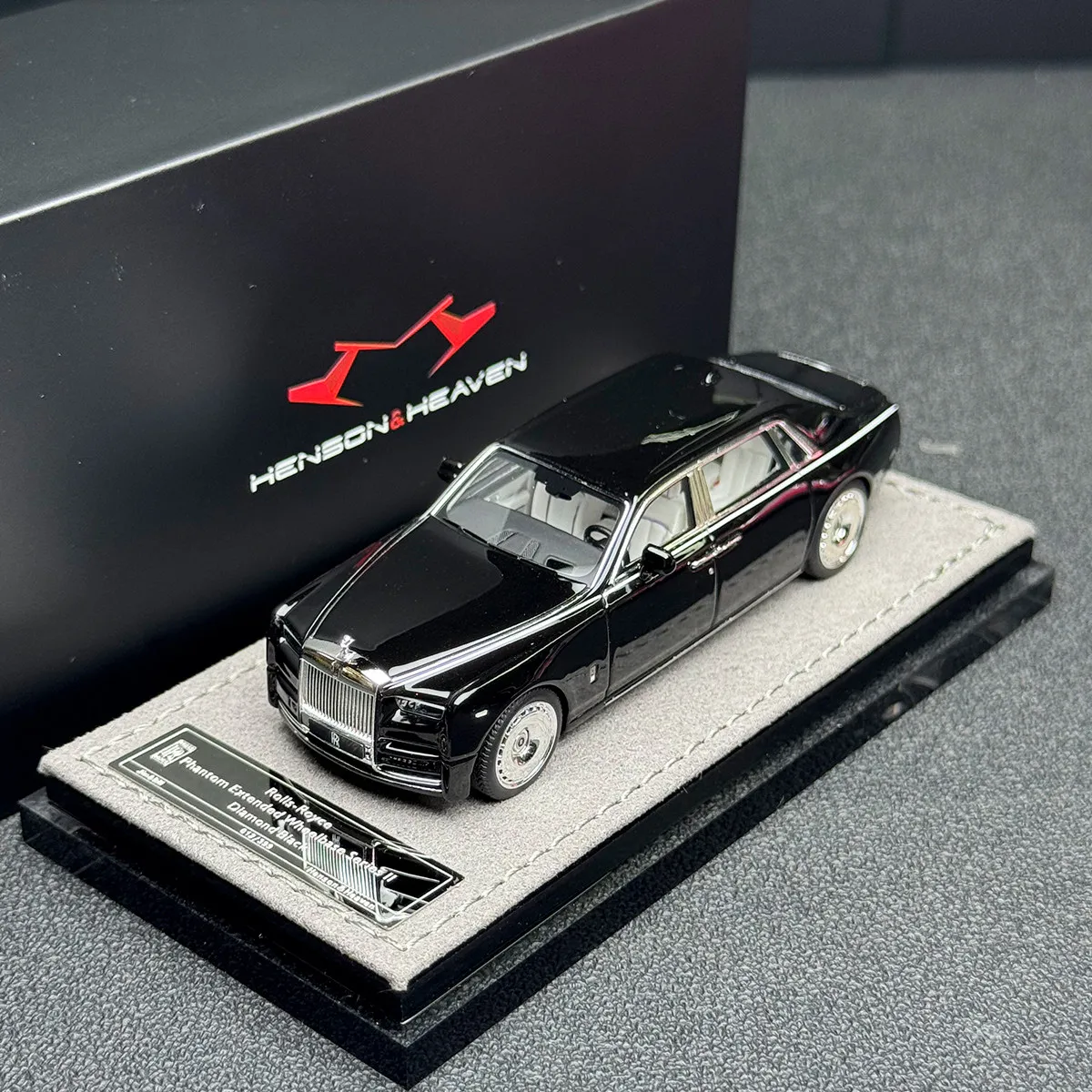 In Stock 1: 64  8th Generation Extended Version Resin Car Model, Die-Cast Static Car Model, Creative Decoration Item