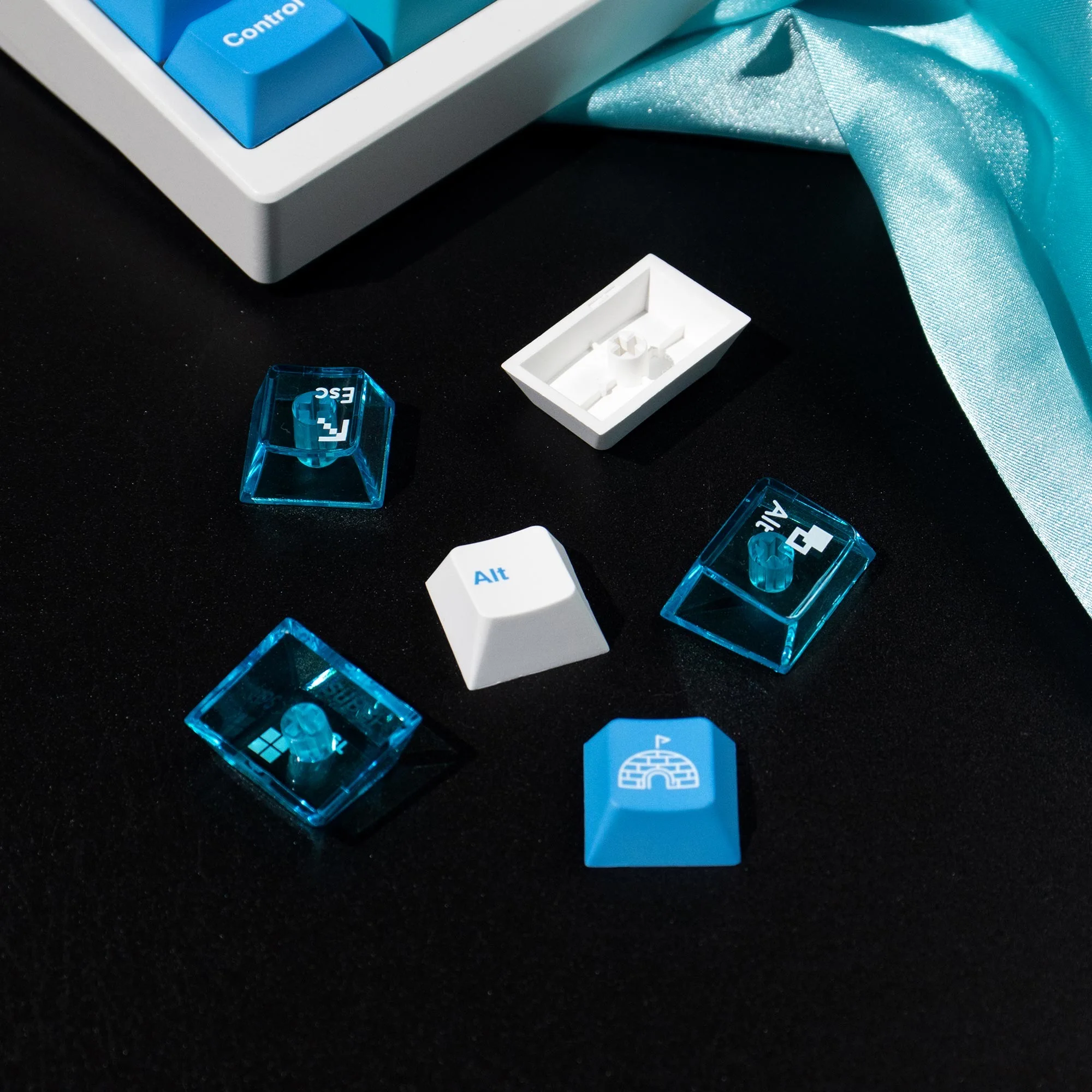 Imagem -05 - Aulidtech Havaí Gelo Keycaps Transparente Azul Gradiente Pbt Corante Sub uv Semi Brilho Através para Teclado Mecânico Neve Montanha