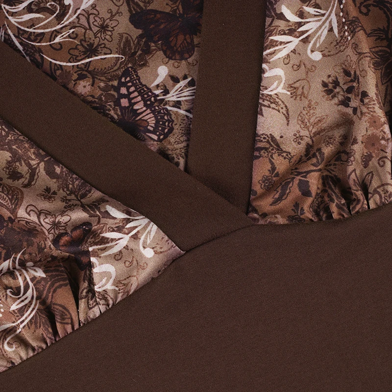 SUCHCUTE T-Shirt mit V-Ausschnitt und Patchwork-Print, Retro-Slim-Fashion-Oberteil mit Fledermausärmeln für Damen, Y2K-Ästhetik, 2000er-Jahre-Kleidung, schick, elegant – Detail 7