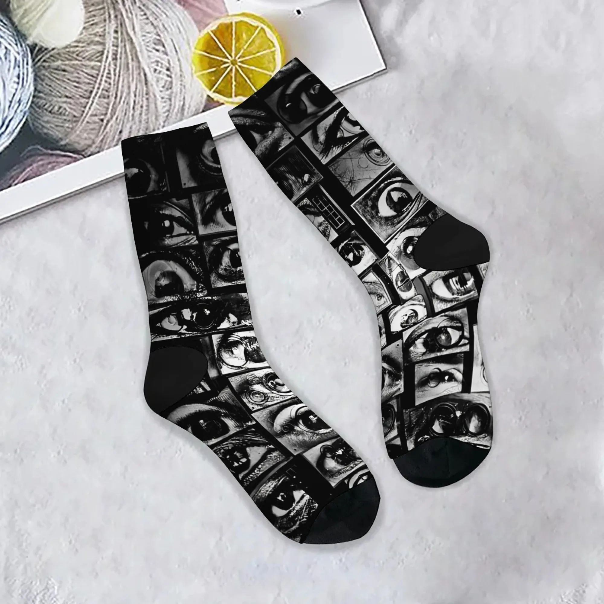 Harajuku retro black and white eye close-up print men's socks novel dark and spooky style casual socks for parties and holidays