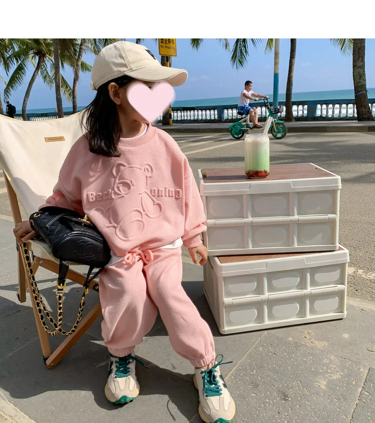 2026 Frühling Kinderkleidung Rundhals-Langarm-Pullover für Jungen und Mädchen Trendige Baby-Mode Kinderbekleidung 2-teilig – Detail 12