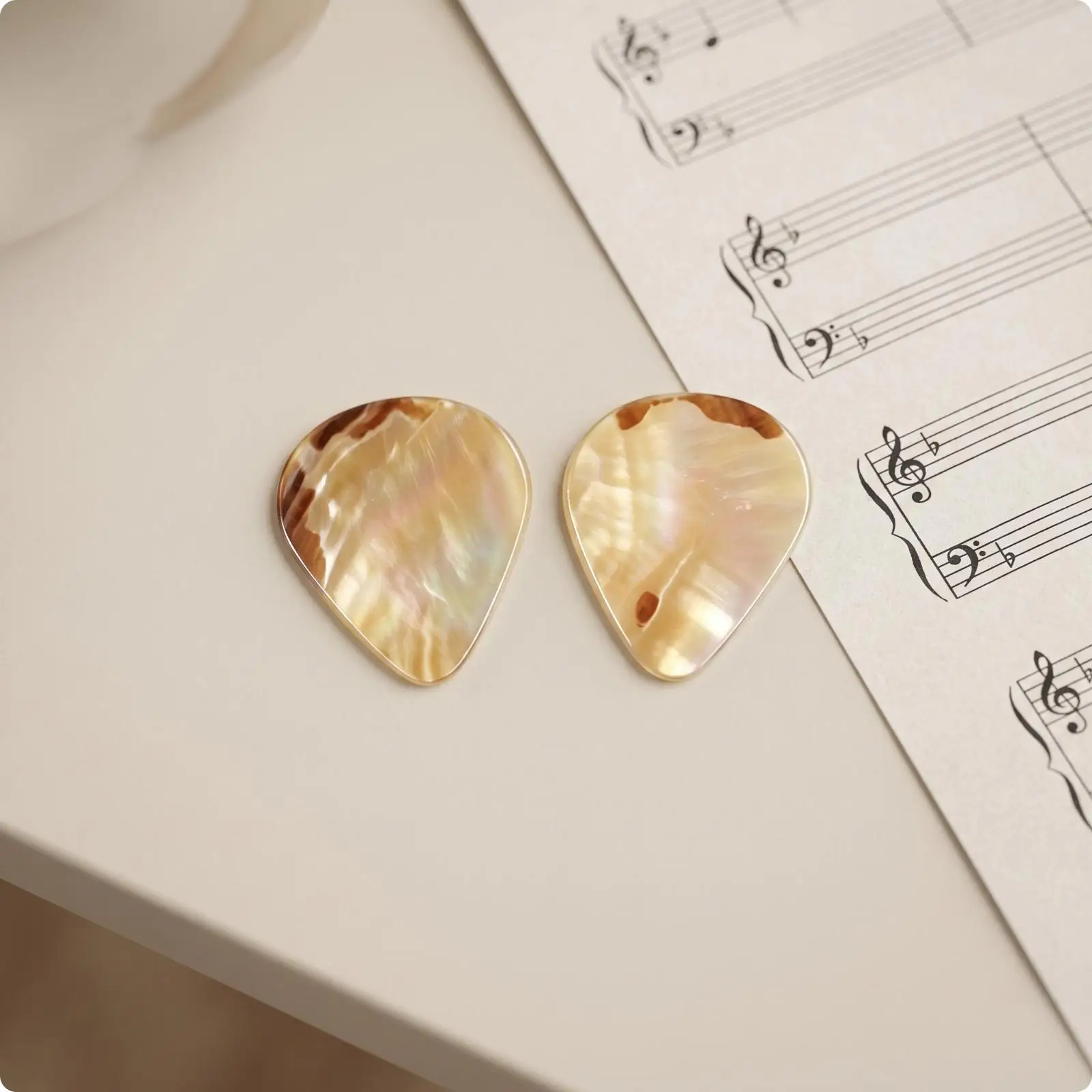 2 Pieces Warm Shell Guitar Pick | Smooth Iridescent Surface, Teardrop Pick, for Daily Practice