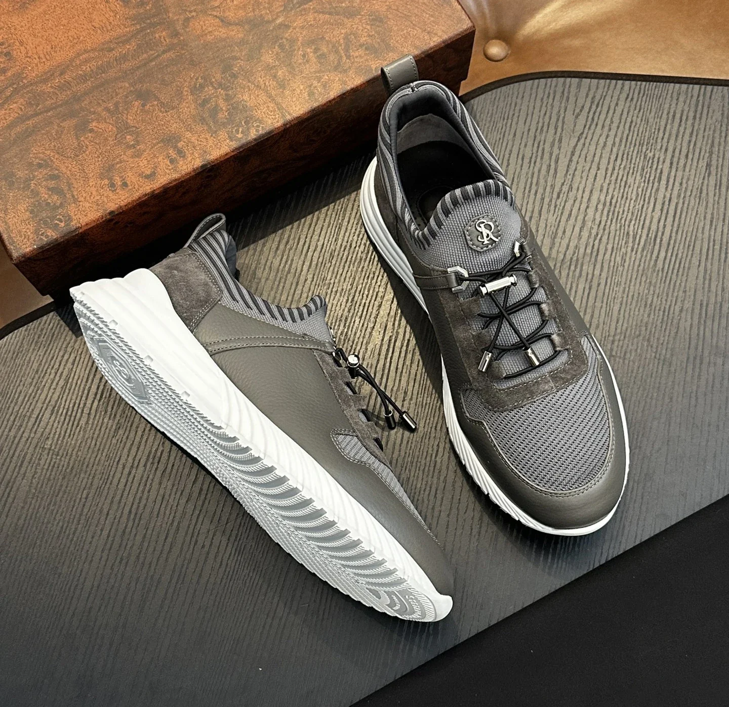 Обувь OECHSLI, новинка 2024, высококачественная модная дышащая спортивная обувь, удобная для улицы, мужская обувь европейского качества, большой размер 38-47