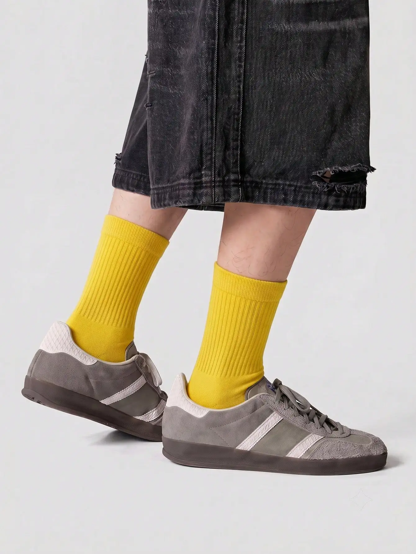 3 Pairs of Bright Yellow Vertical Striped Mid-Calf Socks, Comfortable and Soft Casual Sports Socks, Suitable for Daily Wear, with a Striped Design, Perfect for Parties, Gift-Giving, and Other Occasions.