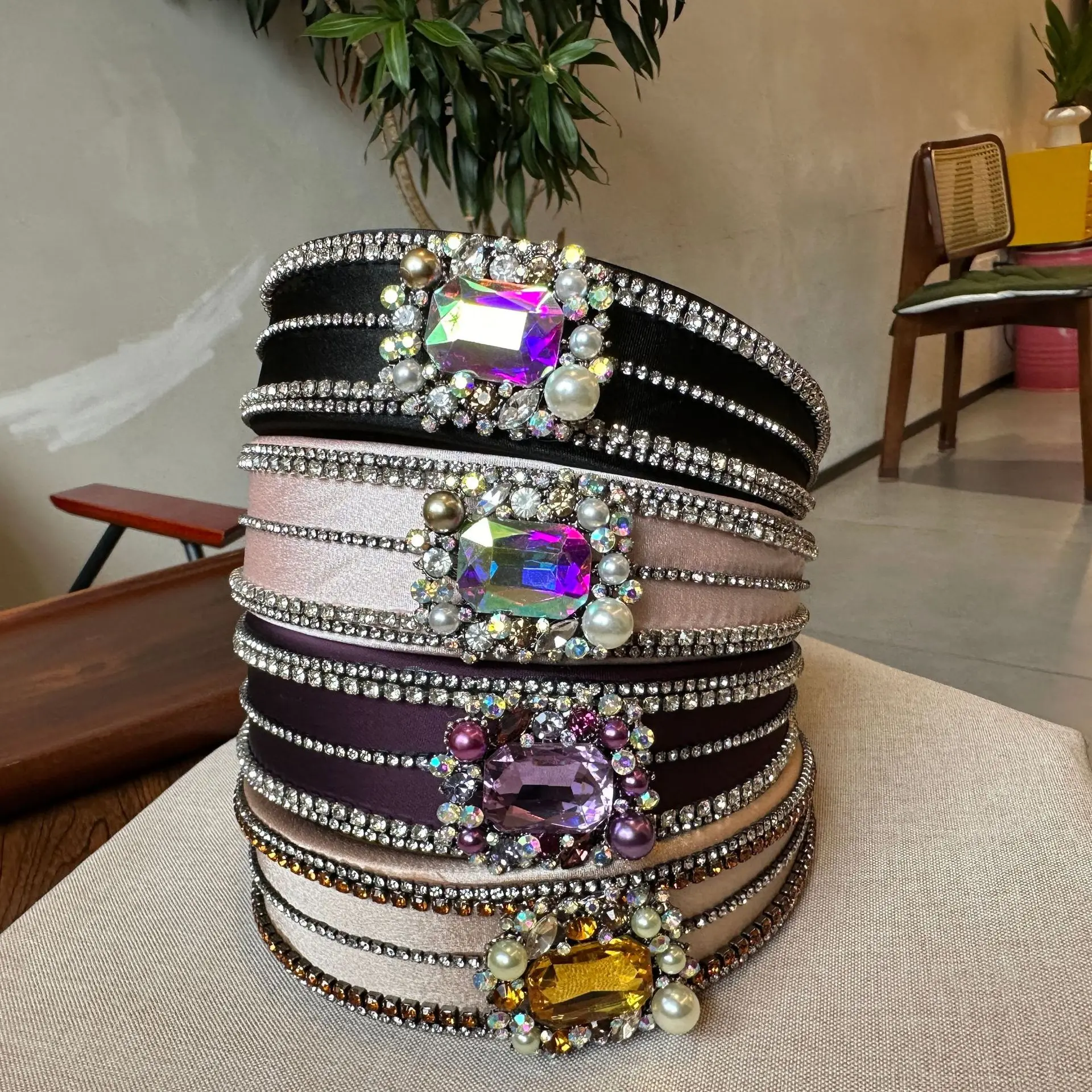 

European and American Retro Heavy Industry Rhinestone Pearl Headband - Luxurious Hair Accessories for Women