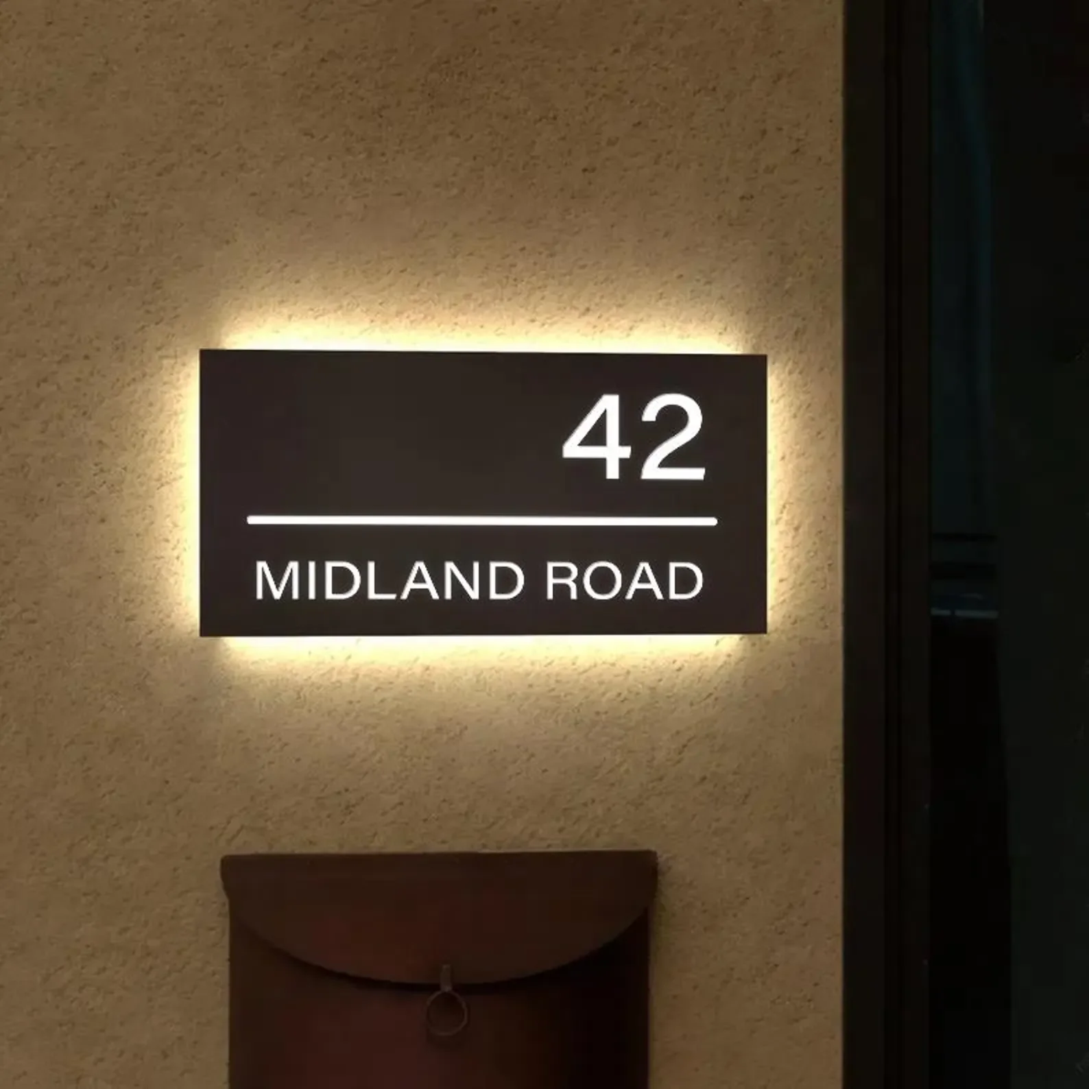 علامة رقم المنزل الذكية LED، لوحة عنوان تعمل بالطاقة الشمسية، تصميم عصري مضيء تلقائيًا، ديكور منزلي خارجي مقاوم للطقس