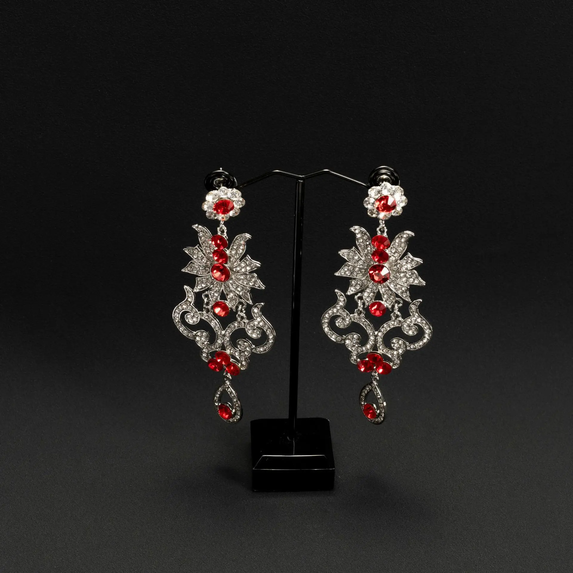 Luxury fashion temperament women full of diamonds exaggerated performance wedding earrings, fashion alloy super flash earrings