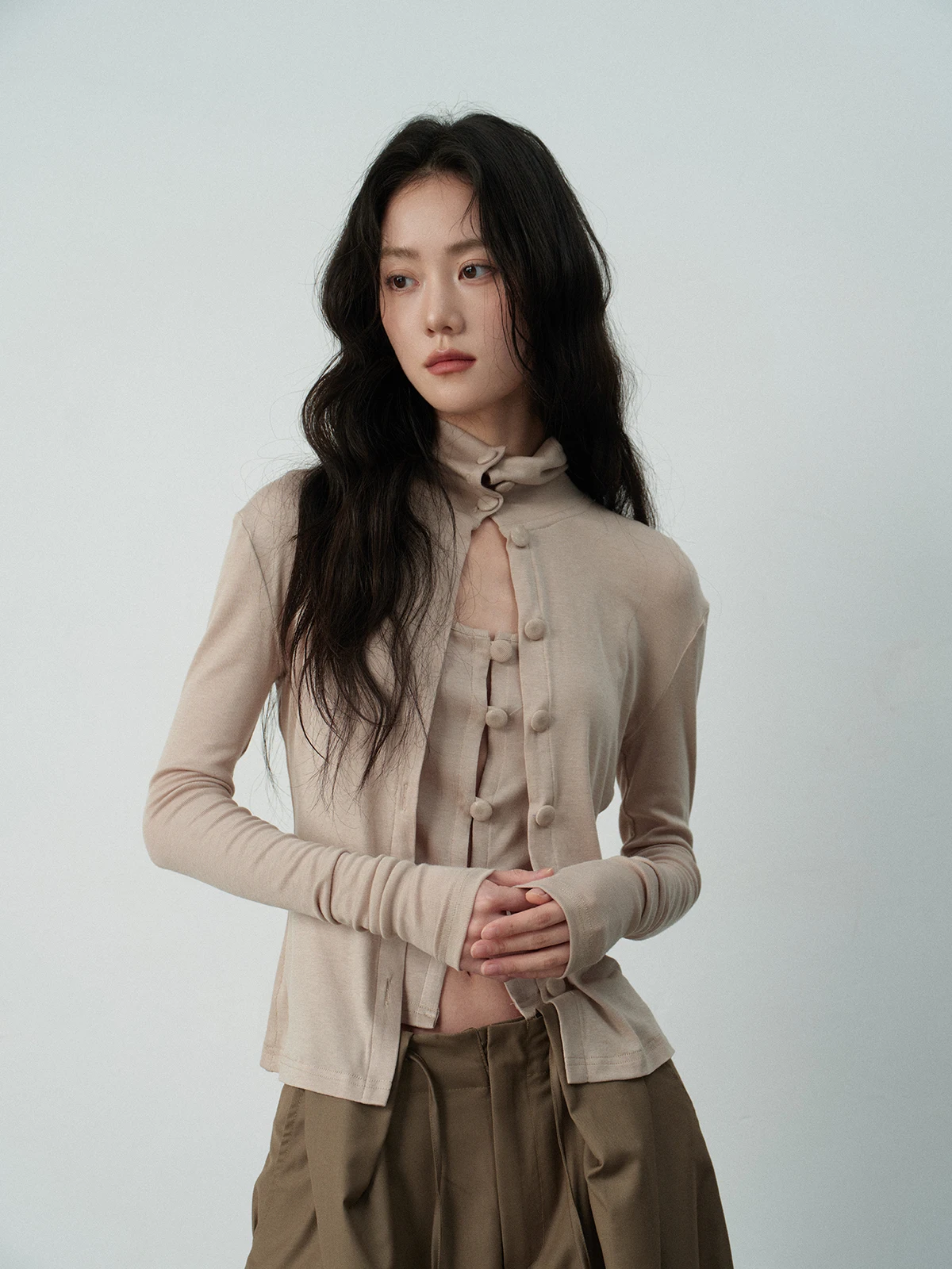 

Femedu High Elastici Rayon Hollow out Vest Cardigan Two Piece Set Women's Clothing Naked Peach Color Collar Single Button