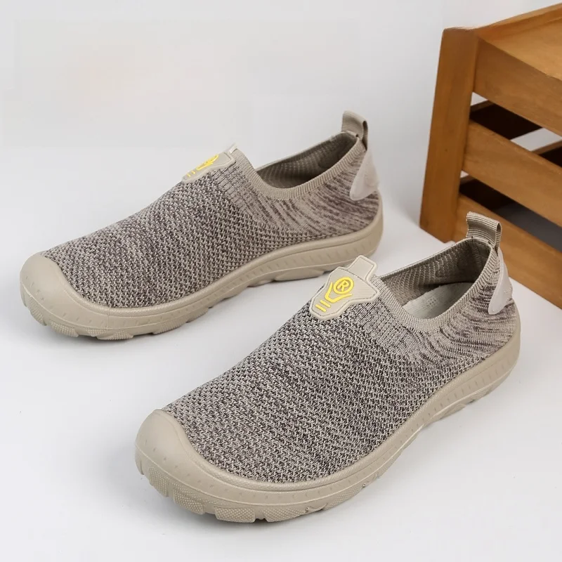 Beijing Men's Cloth Shoes Slip-On Breathable Anti-Slip Soft Bottom Casual Shoes for Middle-Aged And Elderly Spring New Arrival