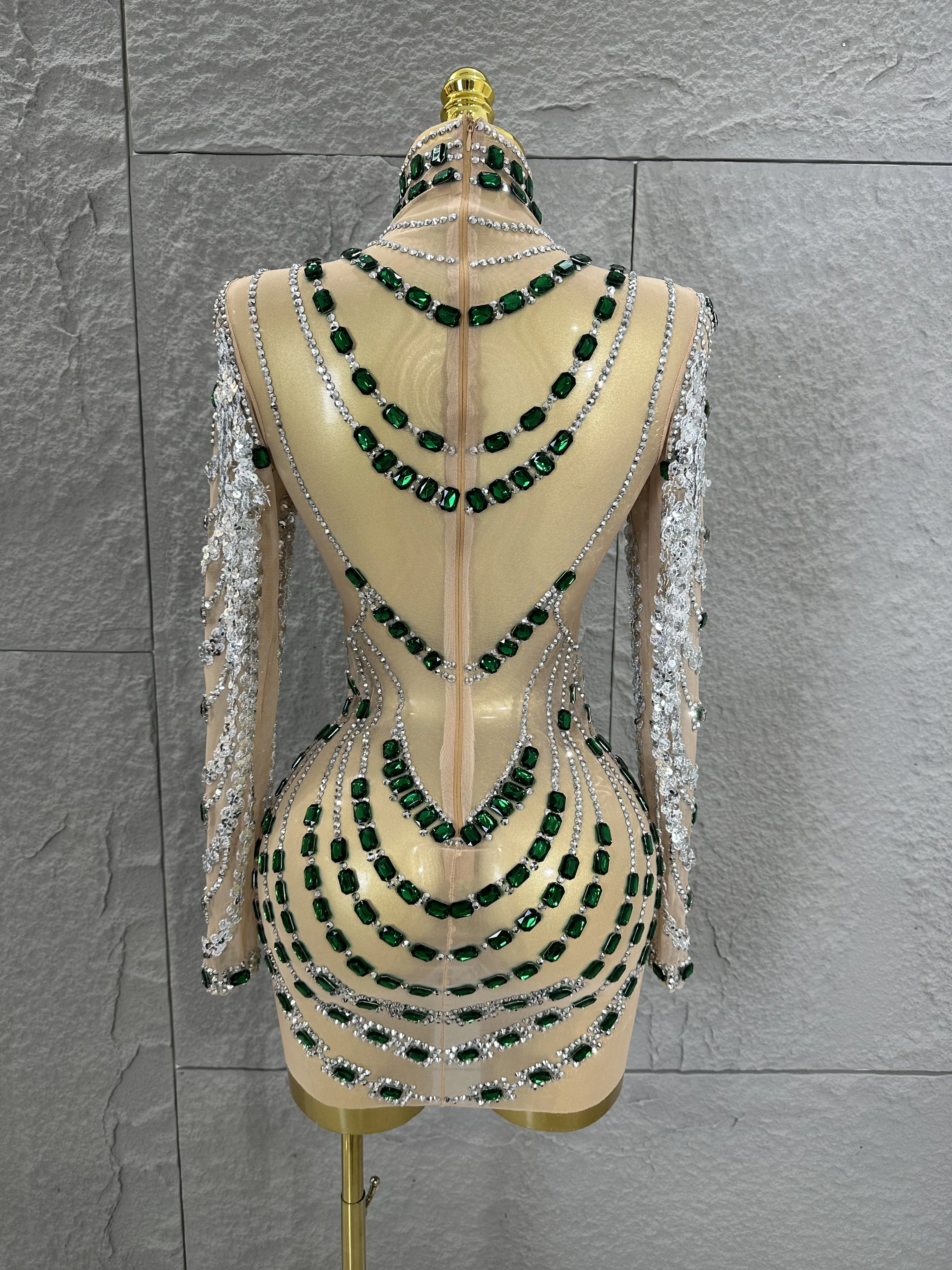 ชุดมินิเดรสหรูหราสำหรับผู้หญิง ประดับคริสตัลใส ทรงเข้ารูป เหมาะสำหรับนักร้อง งานปาร์ตี้ คลับ งานราตรี  ชุดสั้นวิบวับ สไตล์ดารา