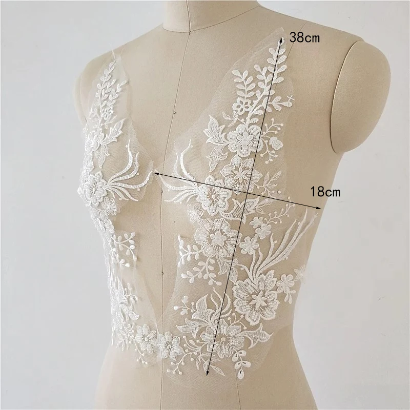 1 Pair of White Wedding Dress Decorations Decorated With White Lace Flowers 38*18cm