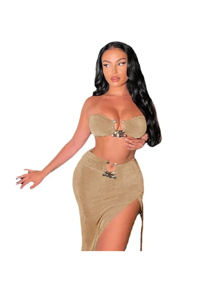 Ensemble jupe Sexy 2 pièces, haut court sans bretelles et jupe moulante à fente haute, accents de boucle en métal, fente latérale, ensemble jupe mi-longue de fête
