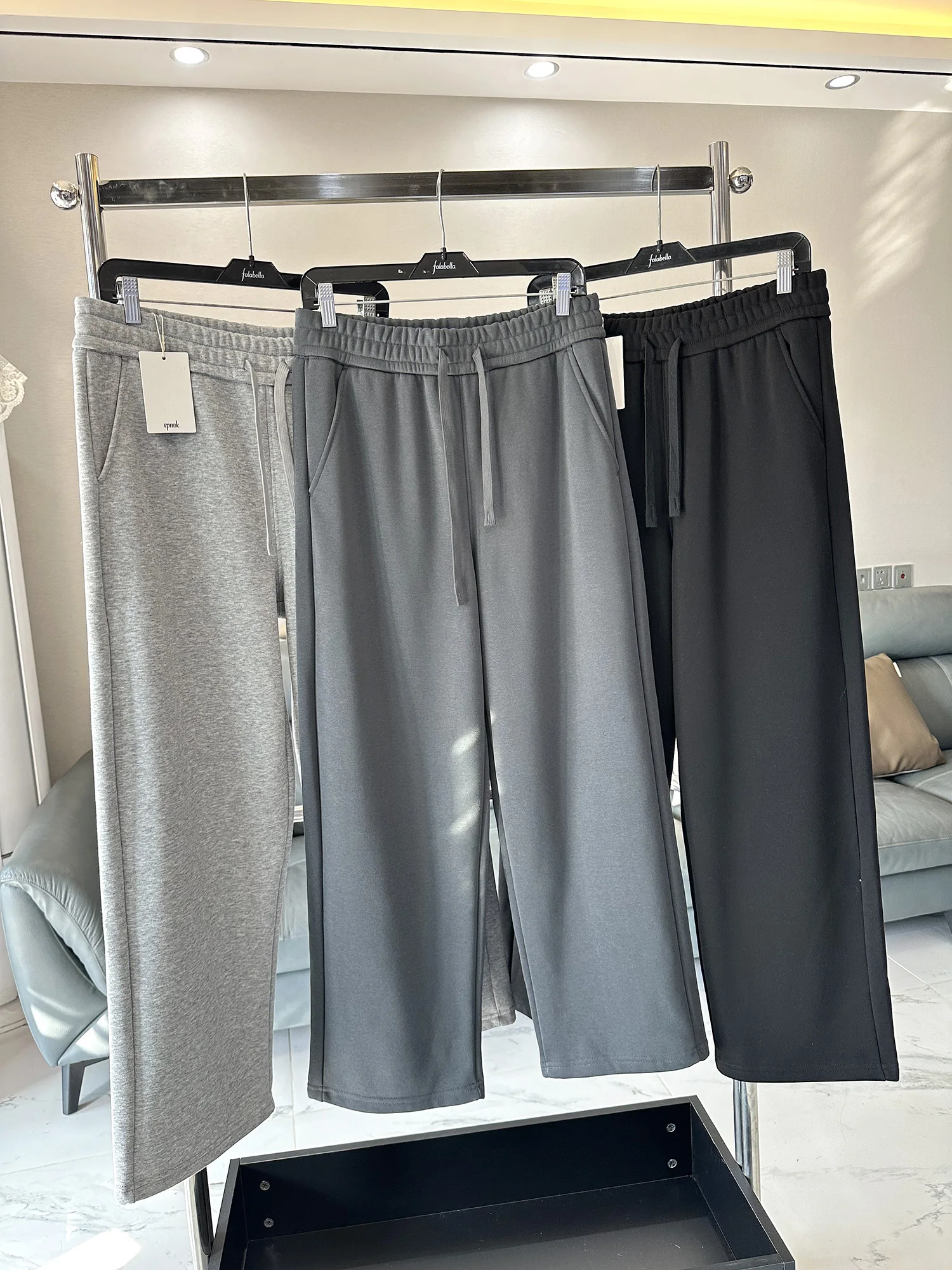 

Мужские зимние спортивные брюки с флисовой подкладкой, очень теплые, не объемные, с эластичным поясом, свободного прямого кроя, повседневные штаны-джоггеры