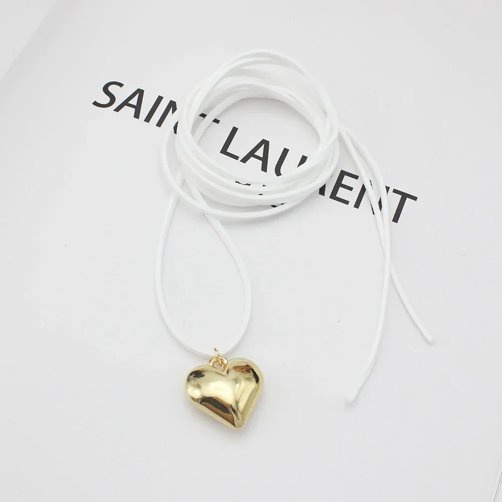 Goth White Velvet Big Heart Pendant Choker Necklace for Women Elegant Weave Knotted Bowknot Adjustable Chain New Year Jewelry