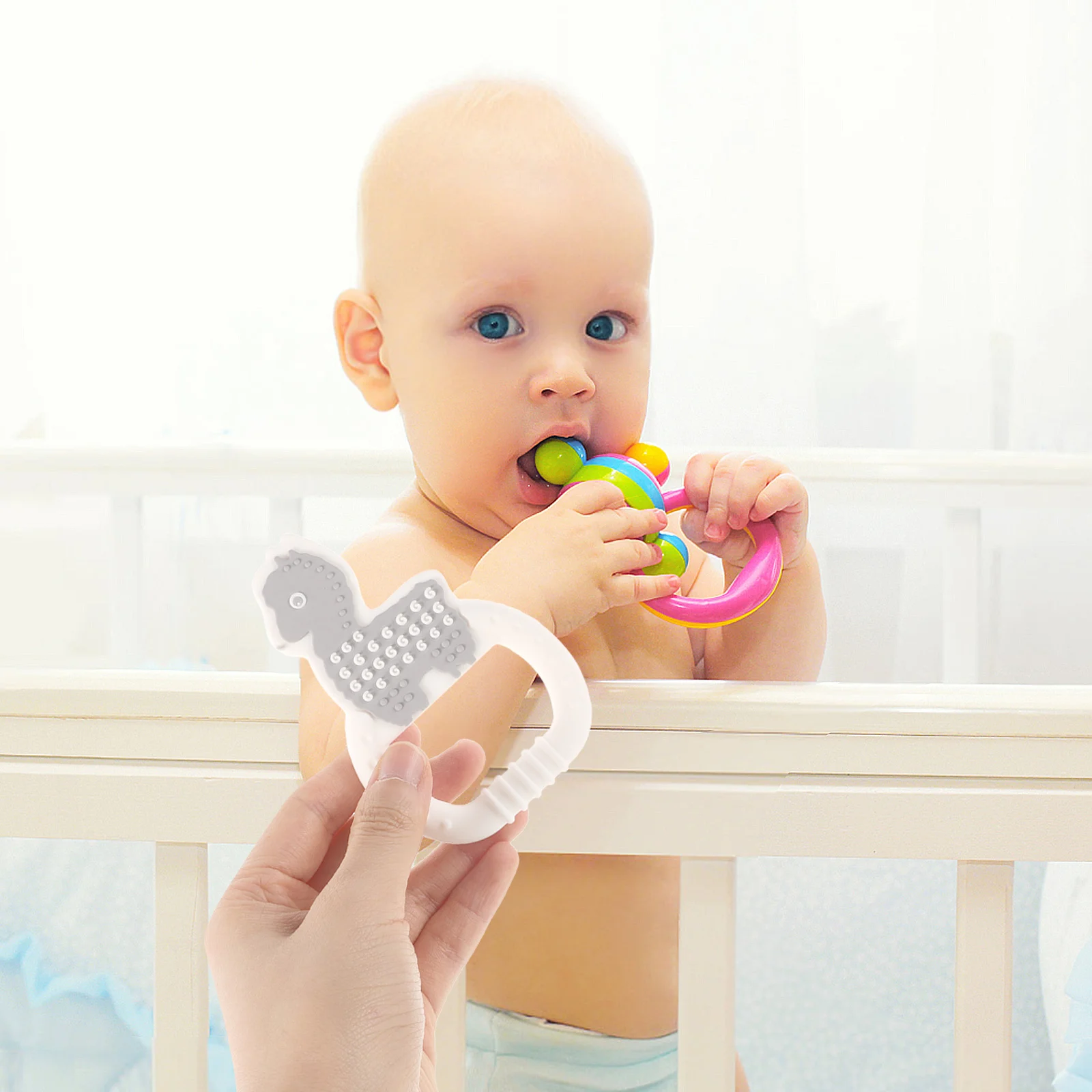 

Baby Teether Small Lightweight Infant Molar Ring Sensory Chew Plaything Smooth Edges For Teething Pain Relief Cartoon Design