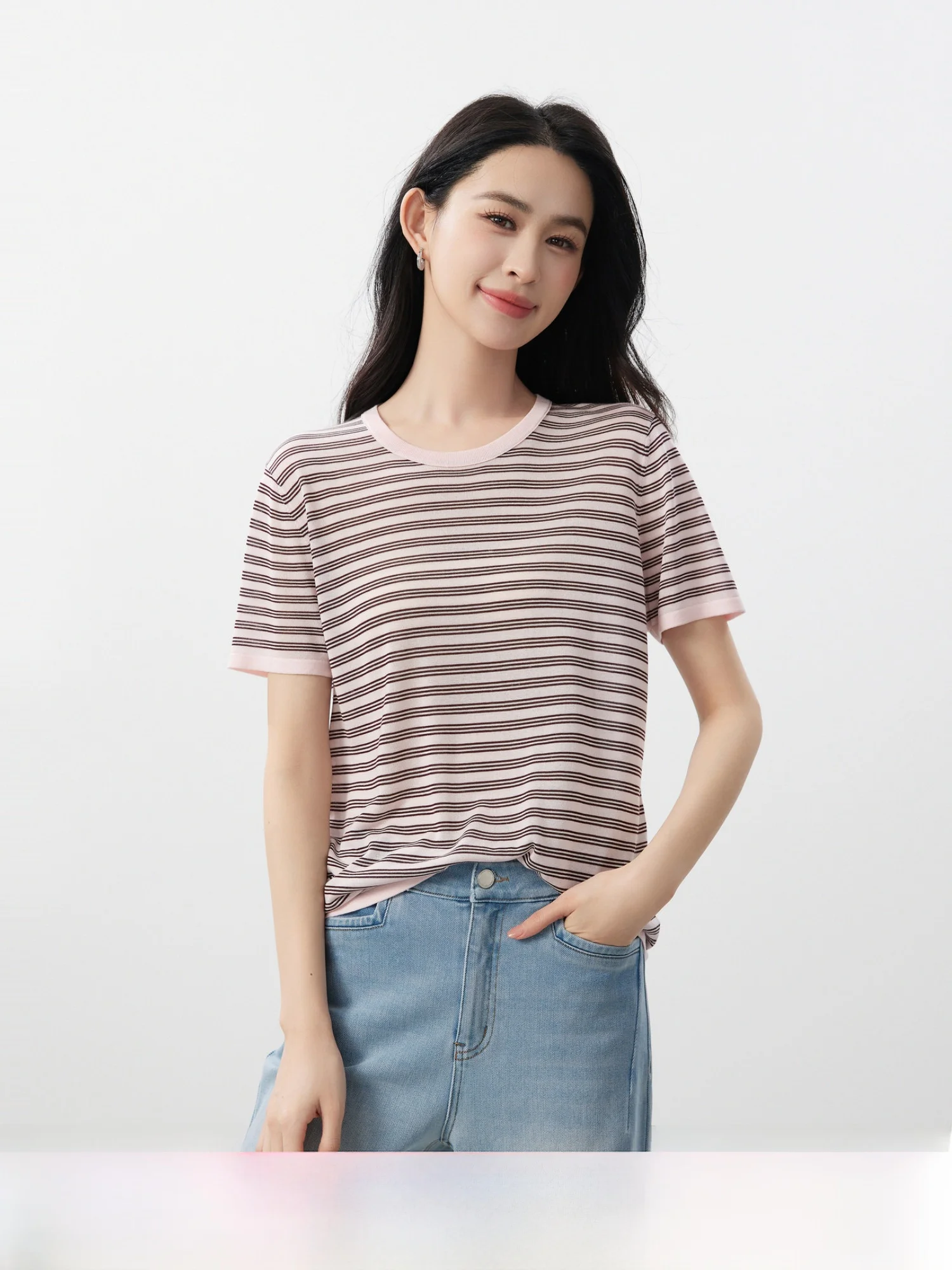 

Elegant Color Block Stripe Casual Rayon Acetate Short Sleeve Knitted Sweater Women's Spring New Rose And Sea Salt