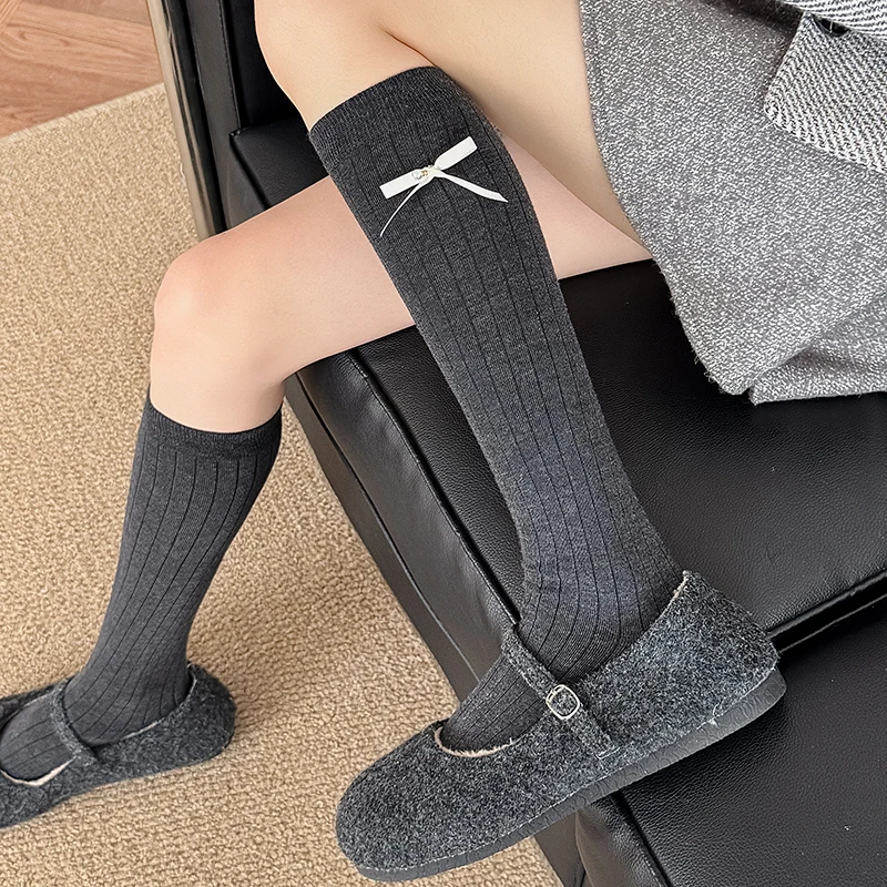 Vrouwen Kousen Nieuwe Effen Kleur Japanse Mode Kniekousen Voor Vrouwen Boog Adrette Eenvoudige Lange Sokken Vrouwelijke Hoge Kwaliteit